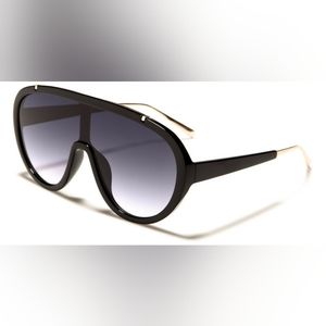 108.)Shield Smoke Black Gold